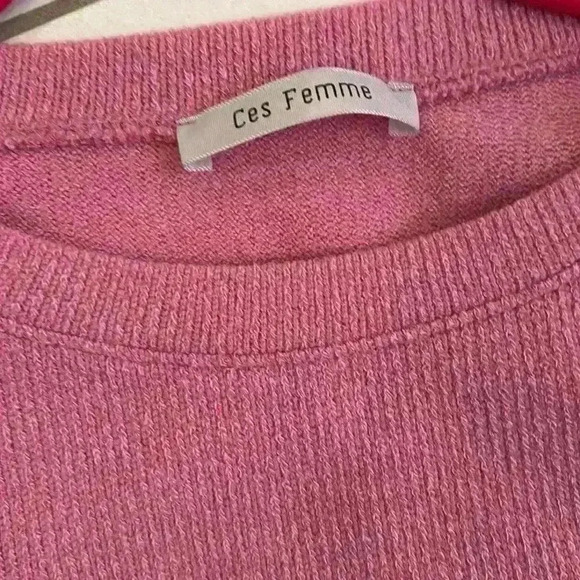 Pink pullover sweater - Picture 2 of 3